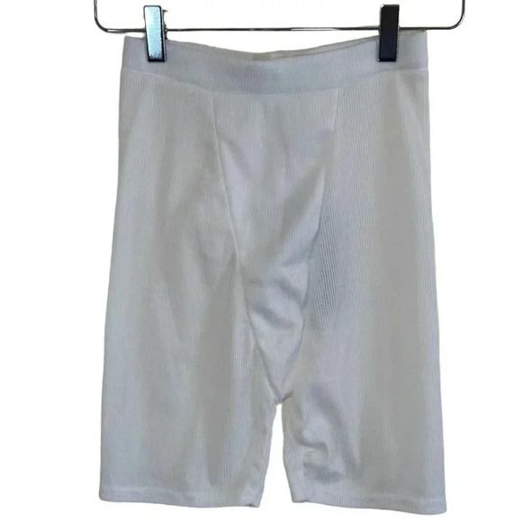 2/$30 NWT PRETTYLITTLETHING Cream Ribbed Biker Cycle Elastic Waist Shorts Sz 4 - Picture 2 of 4
